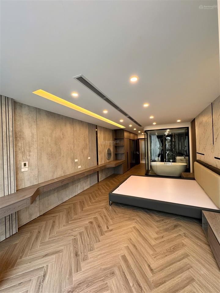 Nhà mặt phố  vừa ở vừa kinh doanh  8 tầng thang máy cuối nhà  56m²  25 tỷ