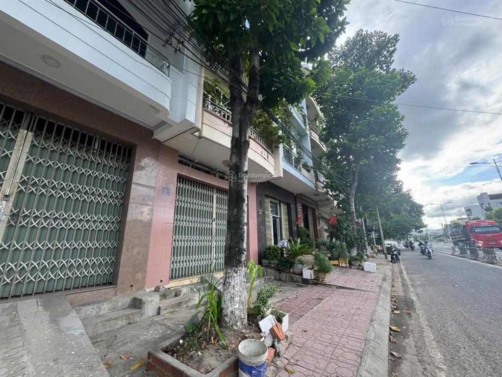 Bán nhà mặt tiền nguyễn tất thành, hòn rớ, 3 tầng kiên cố, sổ hồng riêng, 6,2 tỷ