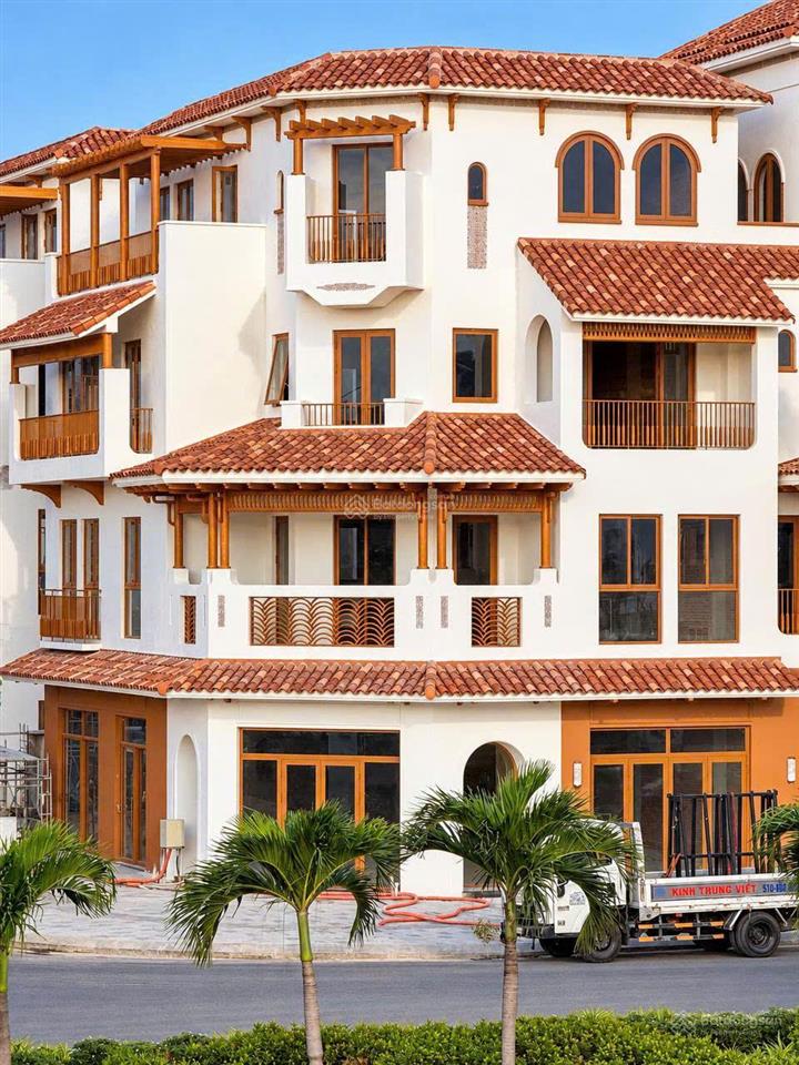 Bán nhà phố mặt biển, sổ lâu dài blanca city sungroup giá chỉ 18,5 tỷ  131m2 1 hầm 1 trệt 3 lầu đn
