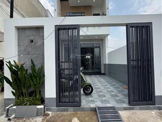 Nhà mới xây 5x29m, 145m2, giá 2.65 tỷ, shr, giáp hóc môn, mỹ hạnh, đức hoà