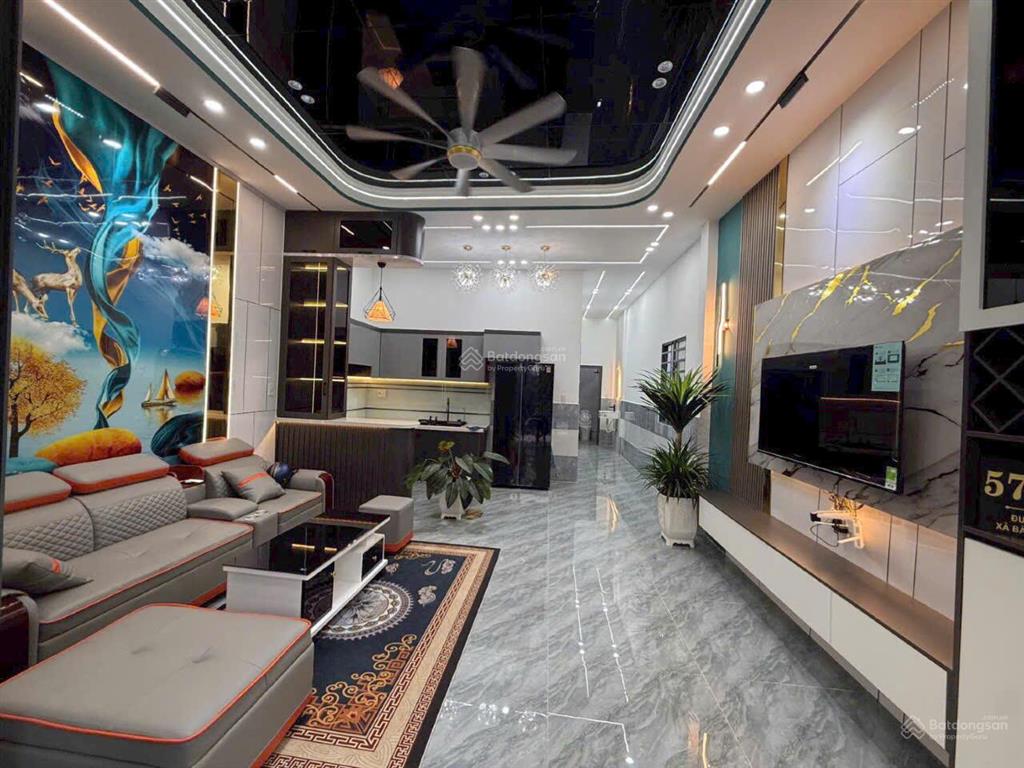 Bán nhà hóc môn 5x14m, giá 3.55 tỷ shr, đường phan văn hớn, xe hơi vào tận nhà