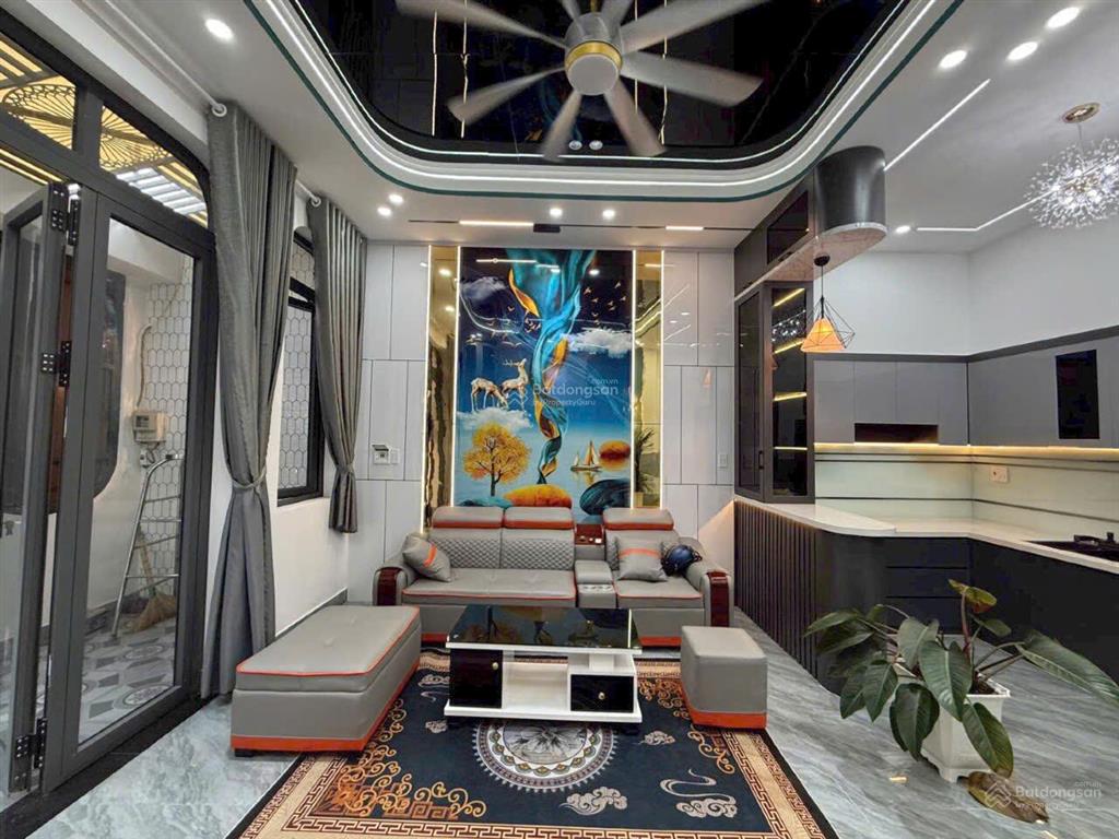 Bán nhà hóc môn 5x14m, giá 3.55 tỷ shr, đường phan văn hớn, xe hơi vào tận nhà