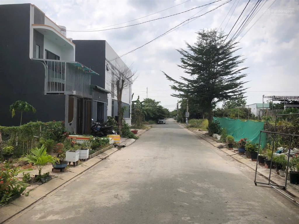 Còn đúng 1 lô 72m2, giá 1 tỷ 350tr, kdc trần anh, mỹ hạnh nam, đức hòa, sổ riêng