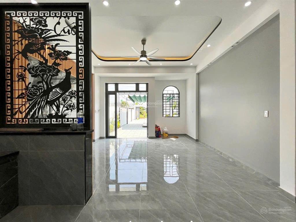 5x38.5m  có sân vườn  giá 2 tỷ 350, hàng hiếm, mỹ hạnh nam, giáp hóc môn