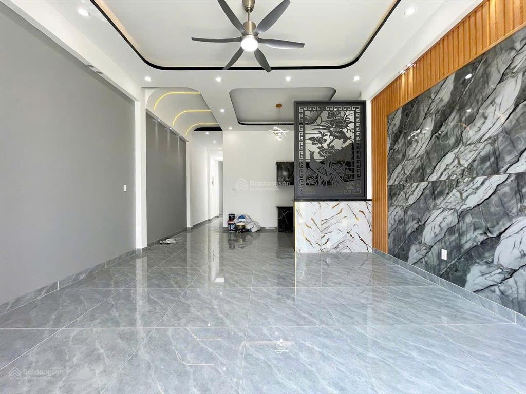 5x38.5m  có sân vườn  giá 2 tỷ 350, hàng hiếm, mỹ hạnh nam, giáp hóc môn