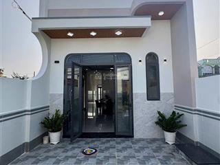 Nhà đẹp 5x20m kiên cố, giá 1.9 tỷ (bao thuế phí), sổ riêng, hoàn công, mỹ hạnh, đức hòa