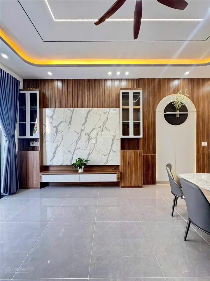Nhà đẹp 5x20m kiên cố, giá 1.9 tỷ (bao thuế phí), sổ riêng, hoàn công, mỹ hạnh, đức hòa