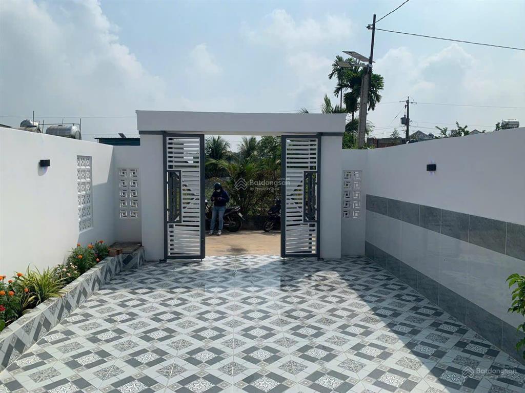 Bán nhà vườn 5x38m, thổ cư 100%, giá 2.3 tỷ, sổ riêng, giáp hóc môn, đức hòa