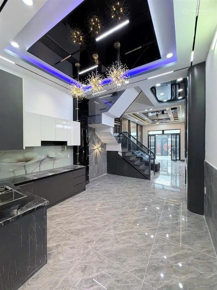 Nhà mới xây, hoàn công, gần chợ chiều, 90m2, kcn đức hoà, sổ riêng, giá 2.1 tỷ tl
