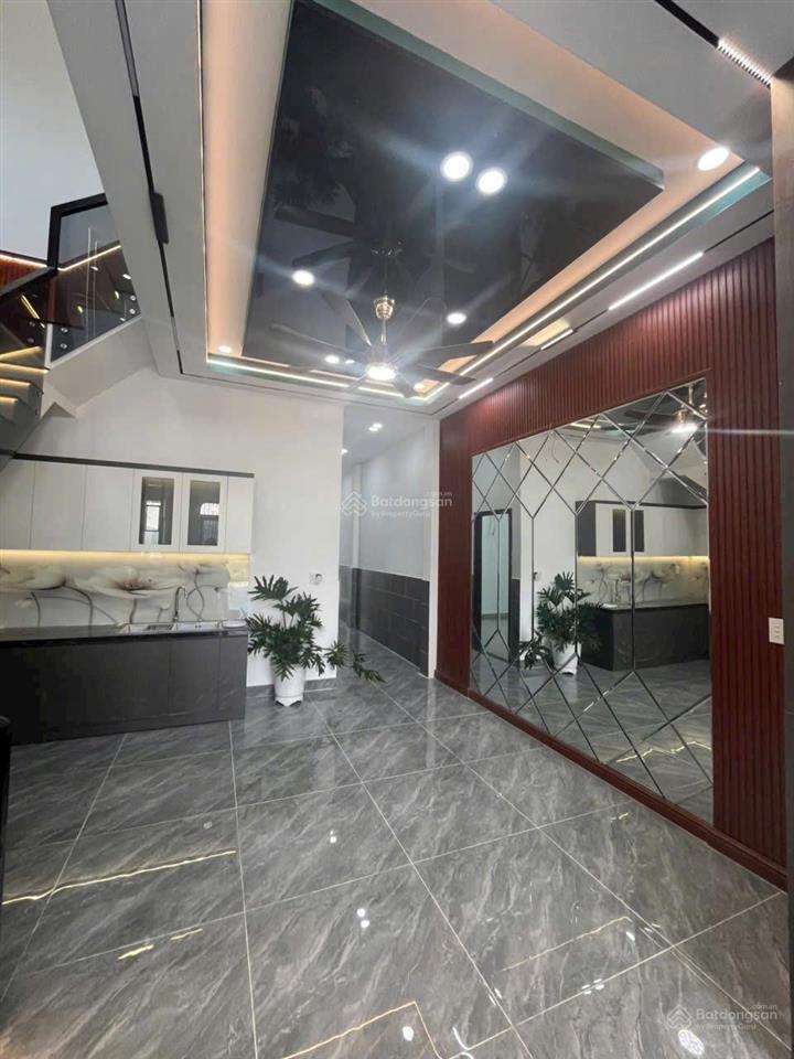 Nhà mới xây, hoàn công, gần chợ chiều, 90m2, kcn đức hoà, sổ riêng, giá 2.1 tỷ tl