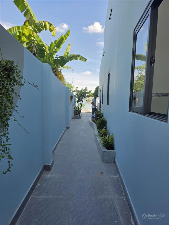 Nhà sân vườn mỹ hạnh nam 162m2, giá 1.9 tỷ bao hết phí, nở hậu, sổ riêng, đức hòa