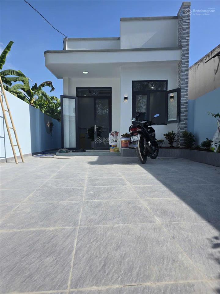 Nhà sân vườn mỹ hạnh nam 162m2, giá 1.9 tỷ bao hết phí, nở hậu, sổ riêng, đức hòa