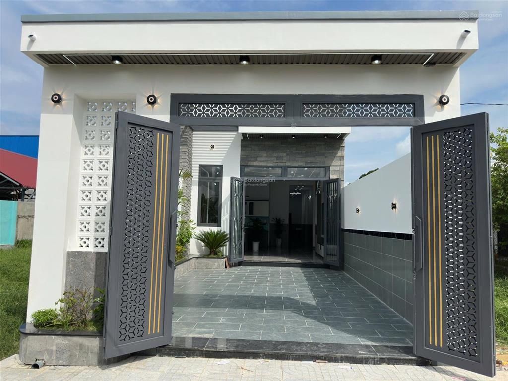 Nhà cấp 4 sân vườn, 5x27, giá 2 tỷ 1, mỹ hạnh nam, đức hoà