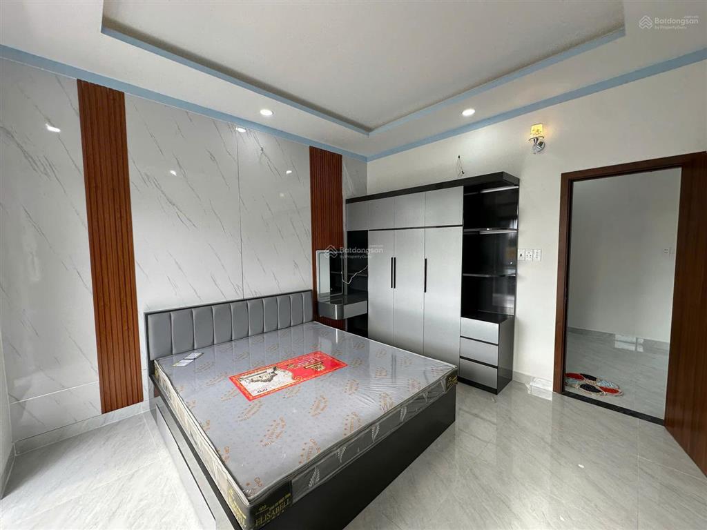 Nhà đẹp 1 trệt 1 lầu, 3pn, cách tl 824 (34m) chỉ 200m, giá 2 tỷ 500, 5x18m, mỹ hạnh nam, đức hòa