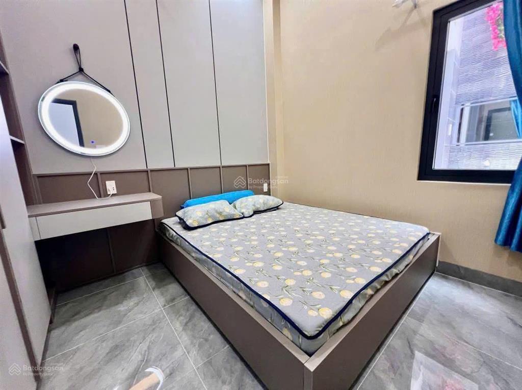 Nhà mới 3 lầu, 4pn, 3wc, giá 3 tỷ 090, 4x18m, sổ riêng, mỹ hạnh, đức hòa