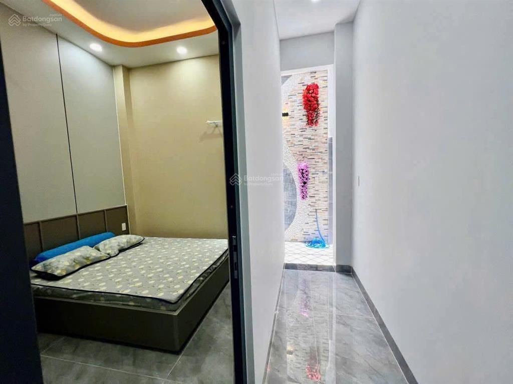 Nhà mới 3 lầu, 4pn, 3wc, giá 3 tỷ 090, 4x18m, sổ riêng, mỹ hạnh, đức hòa