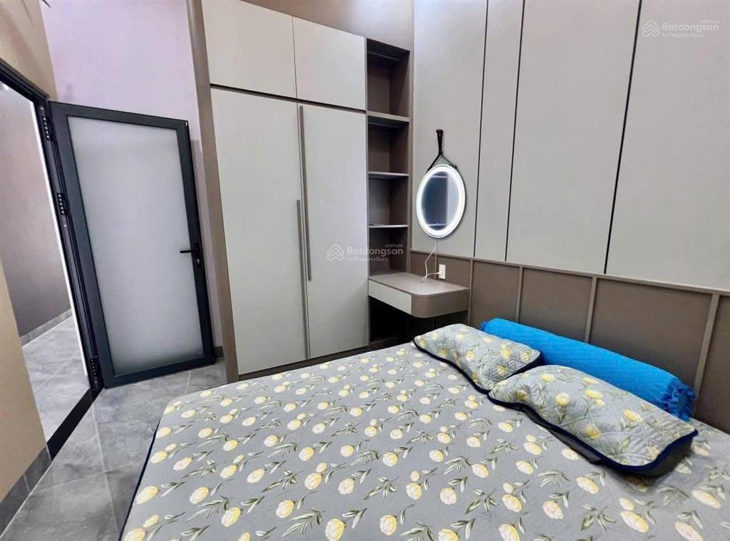 Nhà mới 3 lầu, 4pn, 3wc, giá 3 tỷ 090, 4x18m, sổ riêng, mỹ hạnh, đức hòa