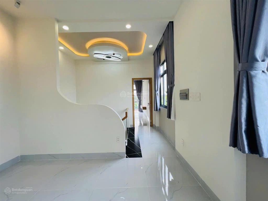 Bán nhà đúc thật, tường 20, mỹ hạnh nam, 110m2, giá 3,1 tỷ, sổ riêng, đức hòa