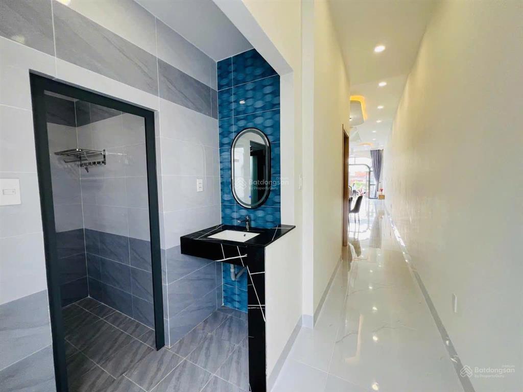 Bán nhà đúc thật, tường 20, mỹ hạnh nam, 110m2, giá 3,1 tỷ, sổ riêng, đức hòa
