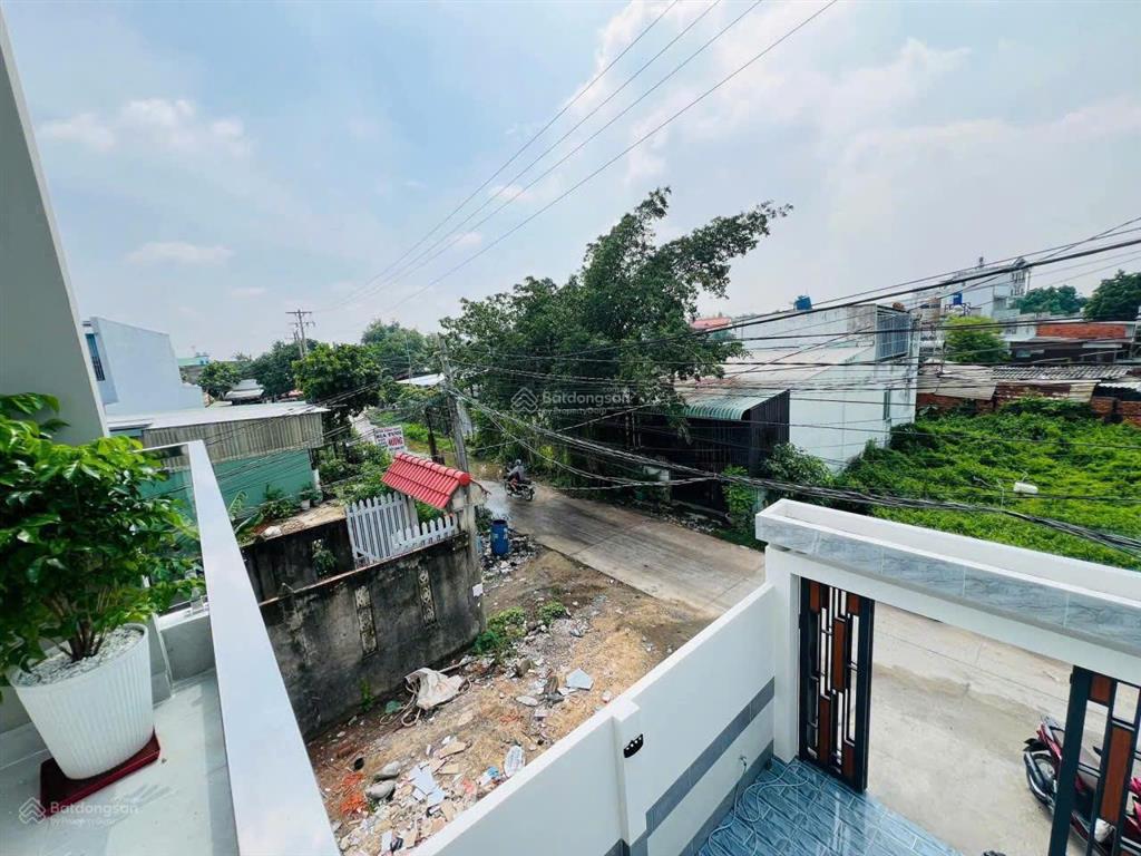 Bán nhà đúc thật, tường 20, mỹ hạnh nam, 110m2, giá 3,1 tỷ, sổ riêng, đức hòa