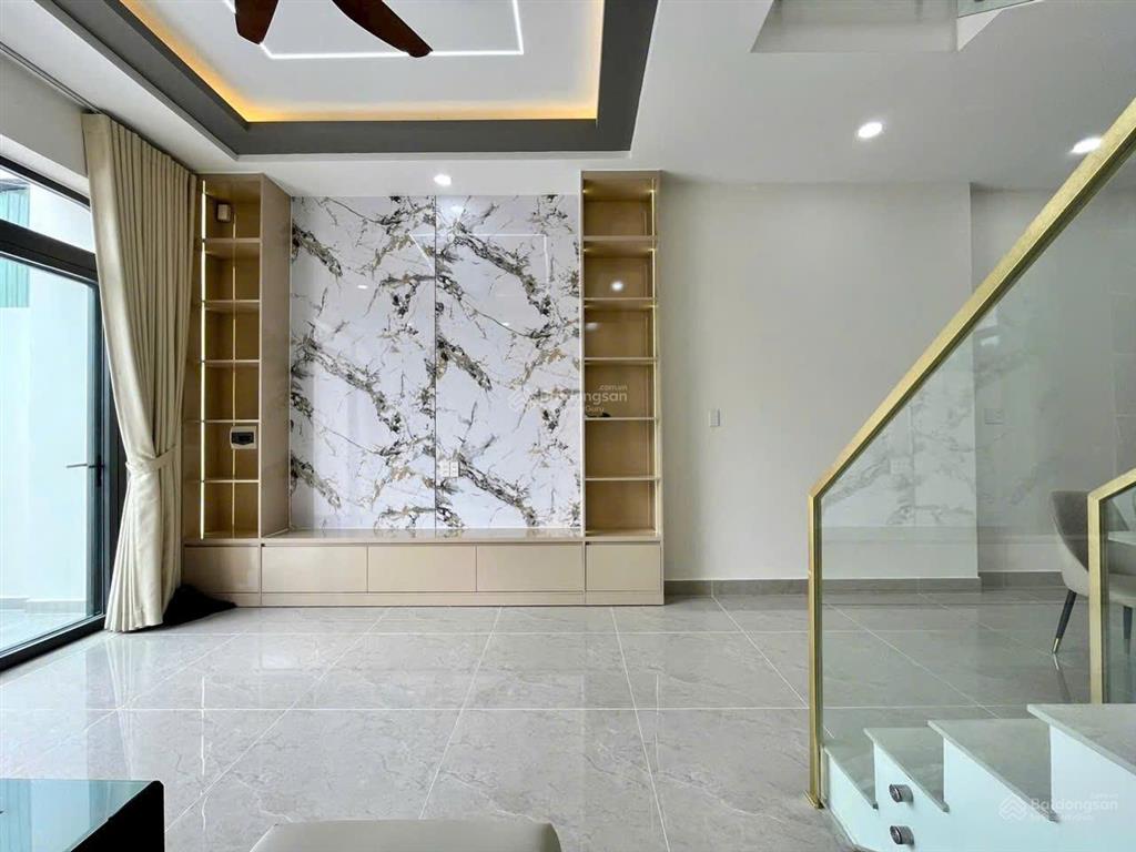 Bán nhà mặt tiền chính kdc trần anh, giá 3t150, sổ riêng, mỹ hạnh, đức hòa