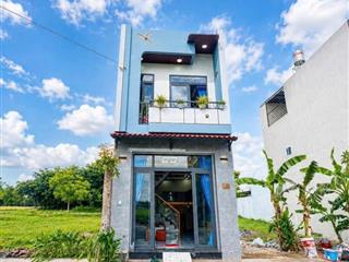 Bán nhà 1 trệt 1 lầu, 4x12m, giá 1 tỷ 940, tặng full nội thất, mỹ hạnh, đức hòa