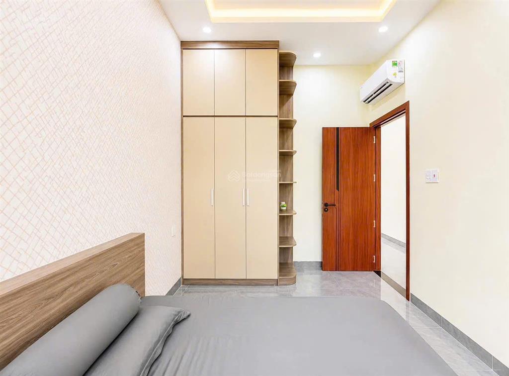 Bán nhà 1 trệt 1 lầu, 4x12m, giá 1 tỷ 940, tặng full nội thất, mỹ hạnh, đức hòa