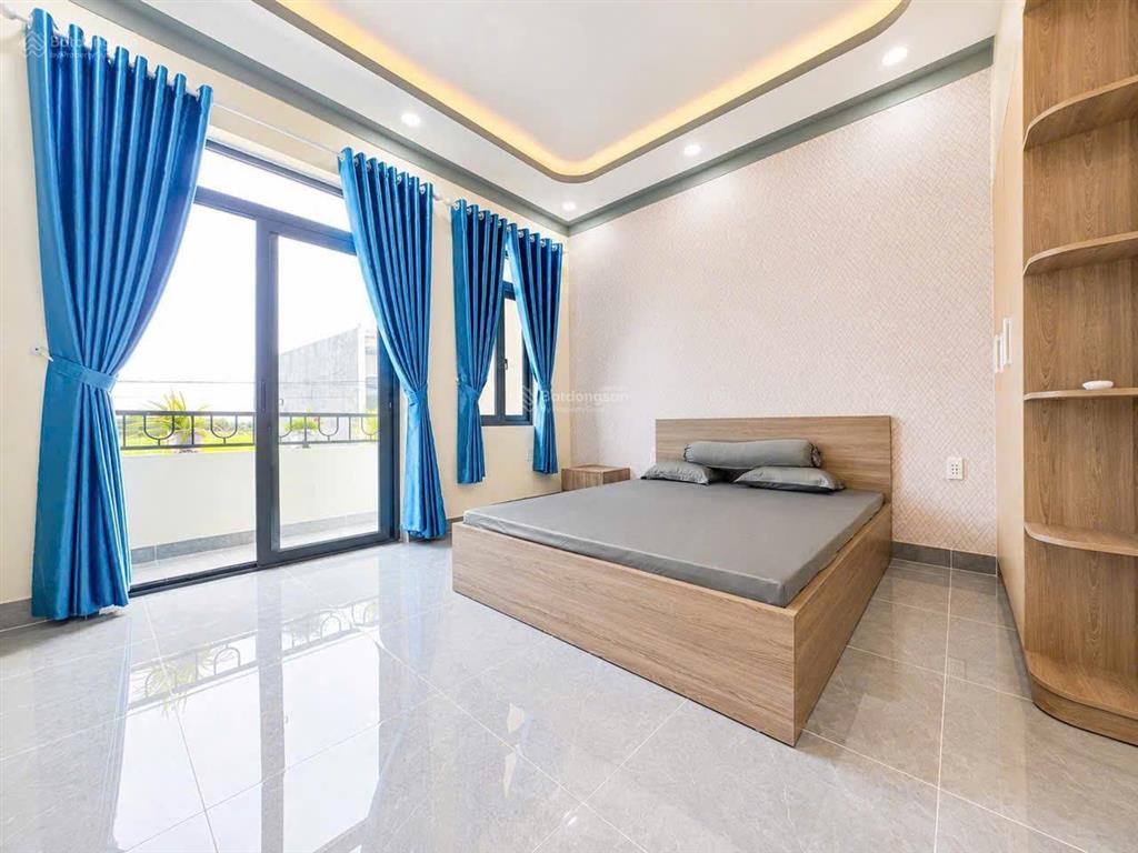 Bán nhà 1 trệt 1 lầu, 4x12m, giá 1 tỷ 940, tặng full nội thất, mỹ hạnh, đức hòa