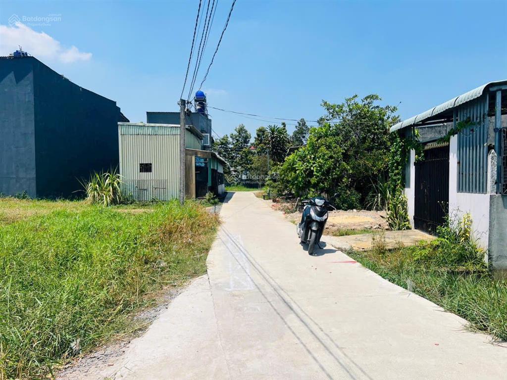 Đất thổ cư 5x22.5m, gần chợ mỹ hạnh nam, sổ riêng, giá 1.3 tỷ tl, đức hòa