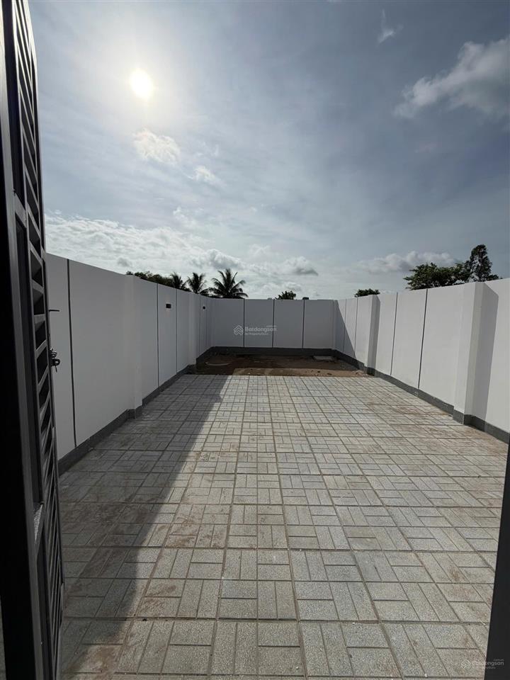 Bán nhà sân vườn cực rộng, thổ cư, 5x36m, hoàn công, giá 1t790