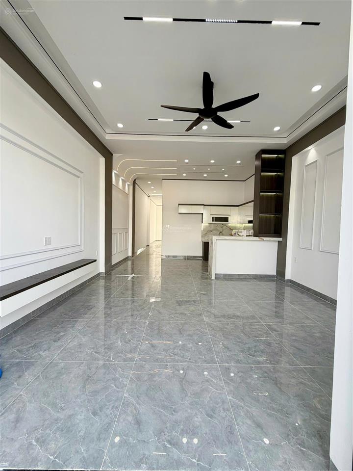 Bán nhà sân vườn cực rộng, thổ cư, 5x36m, hoàn công, giá 1t790