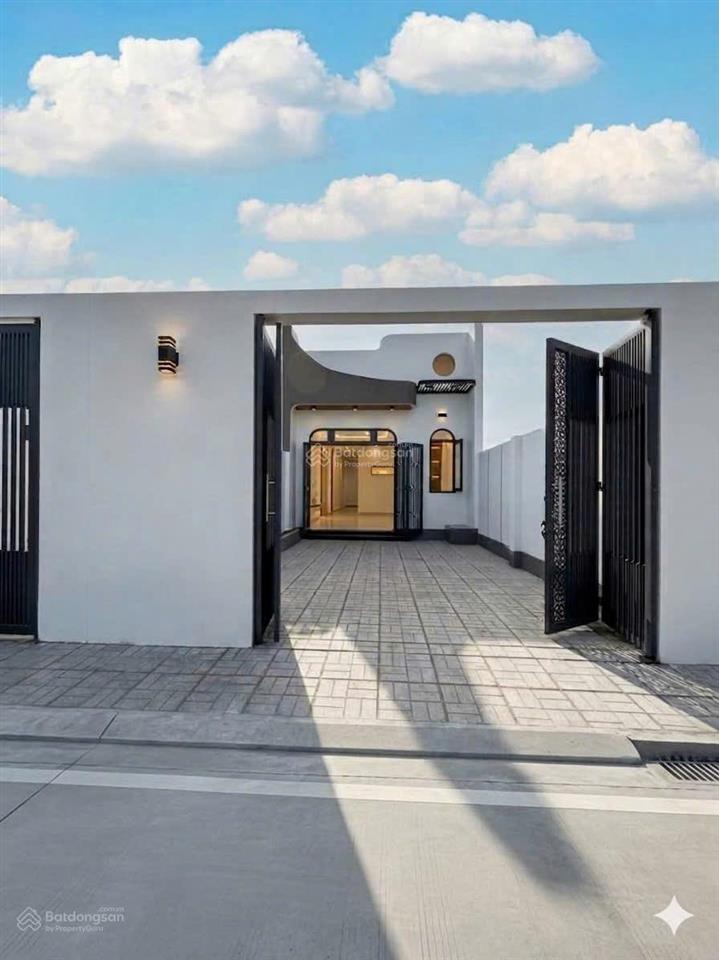 Bán nhà sân vườn cực rộng, thổ cư, 5x36m, hoàn công, giá 1t790