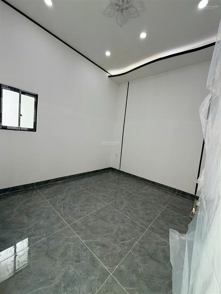 Bán nhà sân vườn cực rộng, thổ cư, 5x36m, hoàn công, giá 1t790