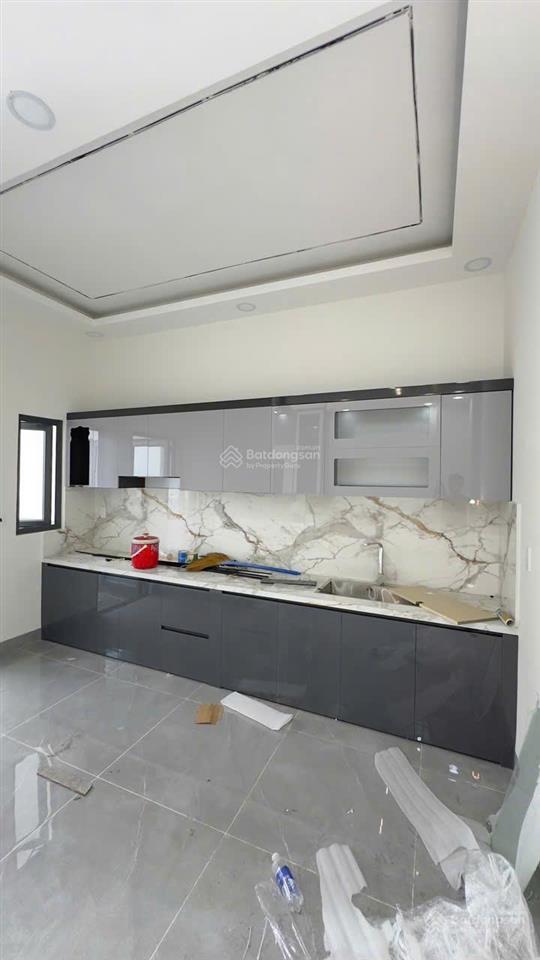 Bán nhà 1 trệt 1 lầu, 4pn, ngang 6m, giá 2 tỷ 950, sổ riêng, mỹ hạnh nam, kdc trần anh, đức hòa