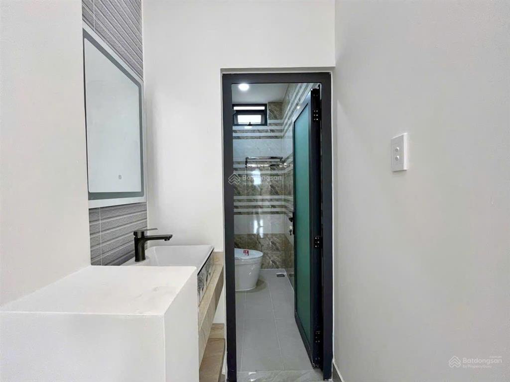 Bán nhà mặt tiền chính kdc trần anh, giá 3t150, sổ riêng, mỹ hạnh, đức hòa