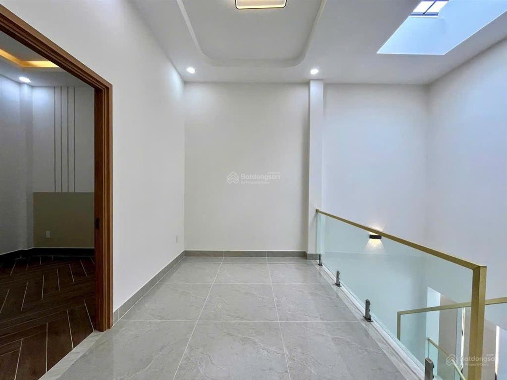 Bán nhà mặt tiền chính kdc trần anh, giá 3t150, sổ riêng, mỹ hạnh, đức hòa