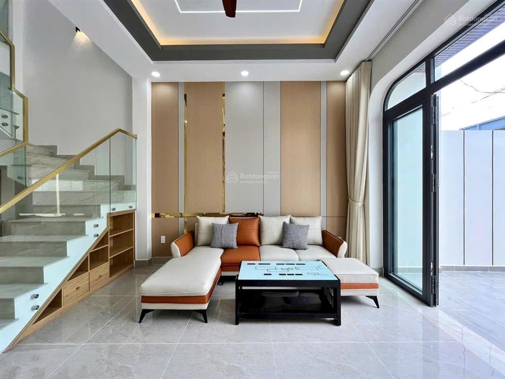 Bán nhà mặt tiền chính kdc trần anh, giá 3t150, sổ riêng, mỹ hạnh, đức hòa