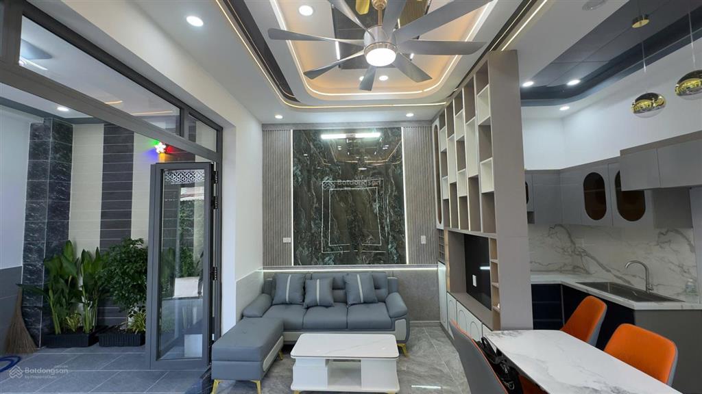 Nhà 1 trệt 1 lầu, sổ riêng, 50m2, giá 1 tỷ 7, mỹ hạnh nam, đức hòa