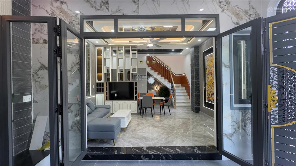 Nhà 1 trệt 1 lầu, sổ riêng, 50m2, giá 1 tỷ 7, mỹ hạnh nam, đức hòa