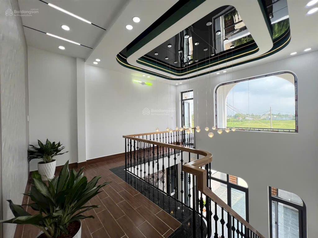 Bán nhà 1 trệt 1 lửng, 5x22m, mỹ hạnh, giá 2 tỷ 150, sổ riêng, đức hòa