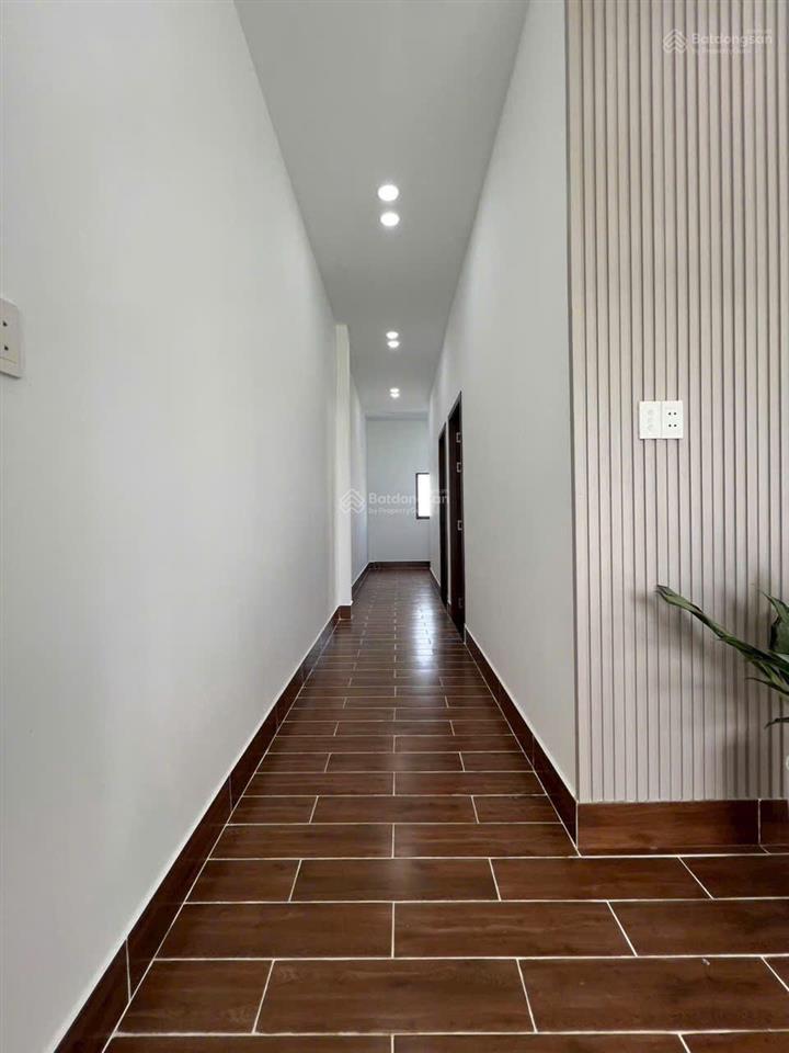 Bán nhà 1 trệt 1 lửng, 5x22m, mỹ hạnh, giá 2 tỷ 150, sổ riêng, đức hòa