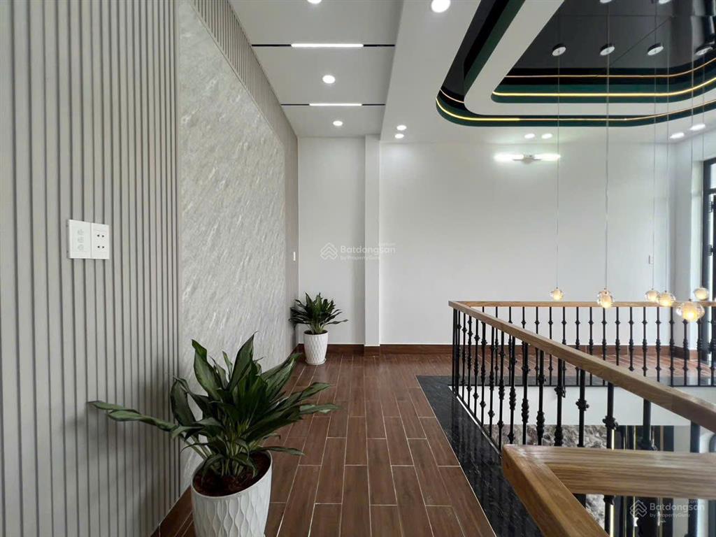 Bán nhà 1 trệt 1 lửng, 5x22m, mỹ hạnh, giá 2 tỷ 150, sổ riêng, đức hòa