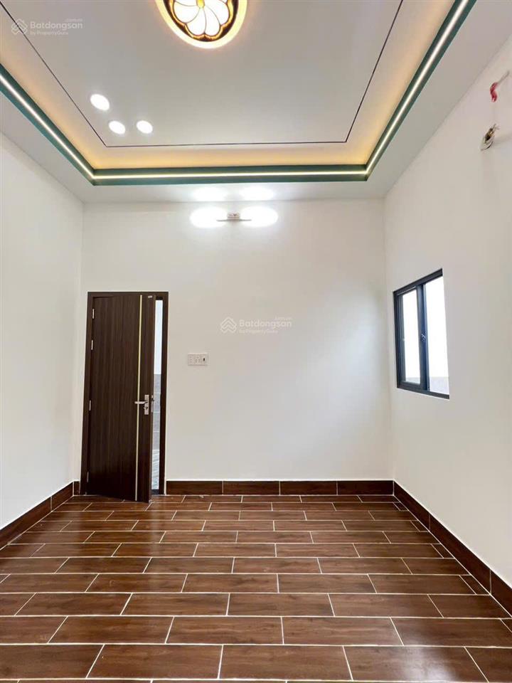 Bán nhà 1 trệt 1 lửng, 5x22m, mỹ hạnh, giá 2 tỷ 150, sổ riêng, đức hòa