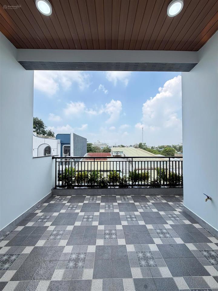 Bán nhà mới xây, 1 trệt 1 lầu, 5x23m, sau lưng chợ gò hưu, giá 2 tỷ 950, mỹ hạnh nam, đức hòa