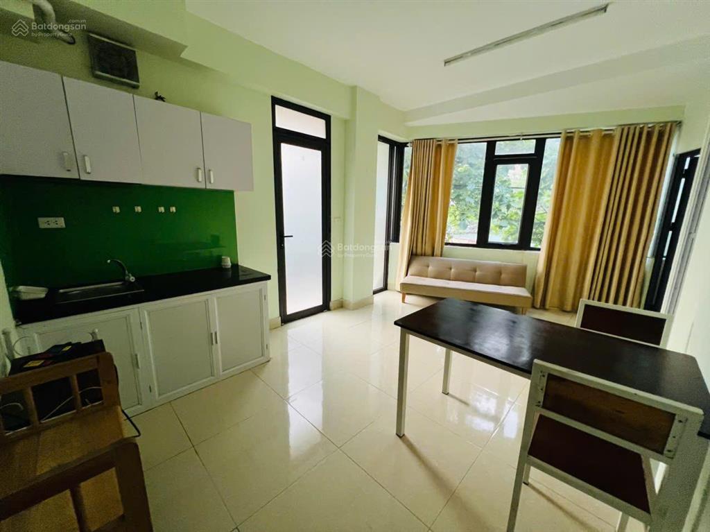 Ccmn 1 ngủ 1 khách view xung quanh, sát chợ, gần sông thoáng mát, thuận tiện các ngả
