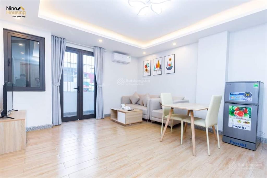 Ccmn 1 ngủ 1 khách view xung quanh, sát chợ, gần sông thoáng mát, thuận tiện các ngả