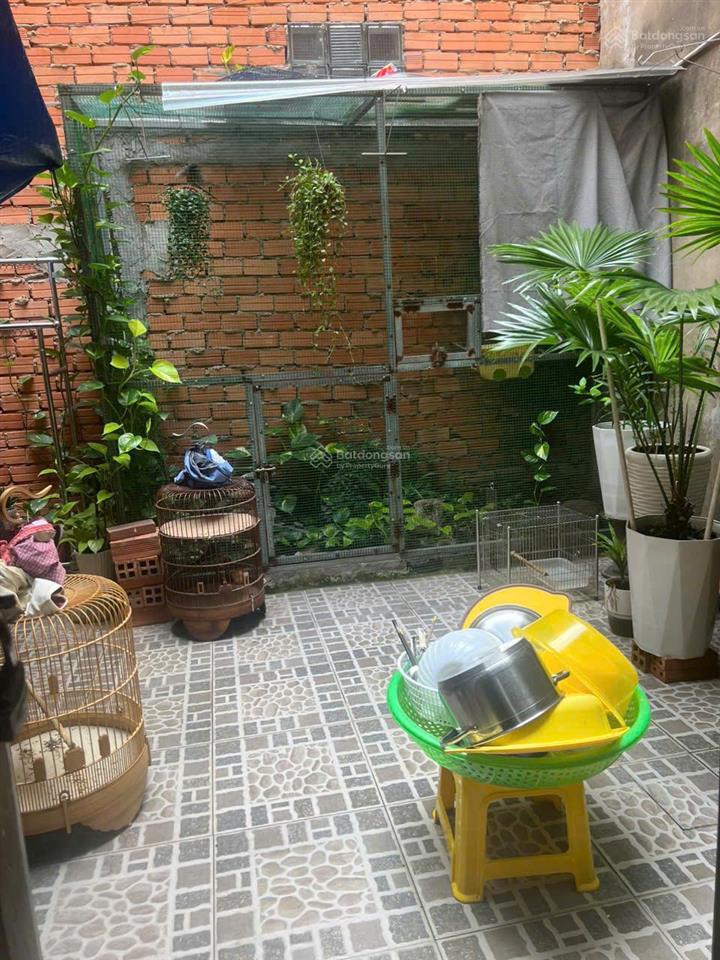 Cần bán nhà cho con đi du học. mặt tiền, đường nguyễn thanh tuyền, f2, q. tân bình