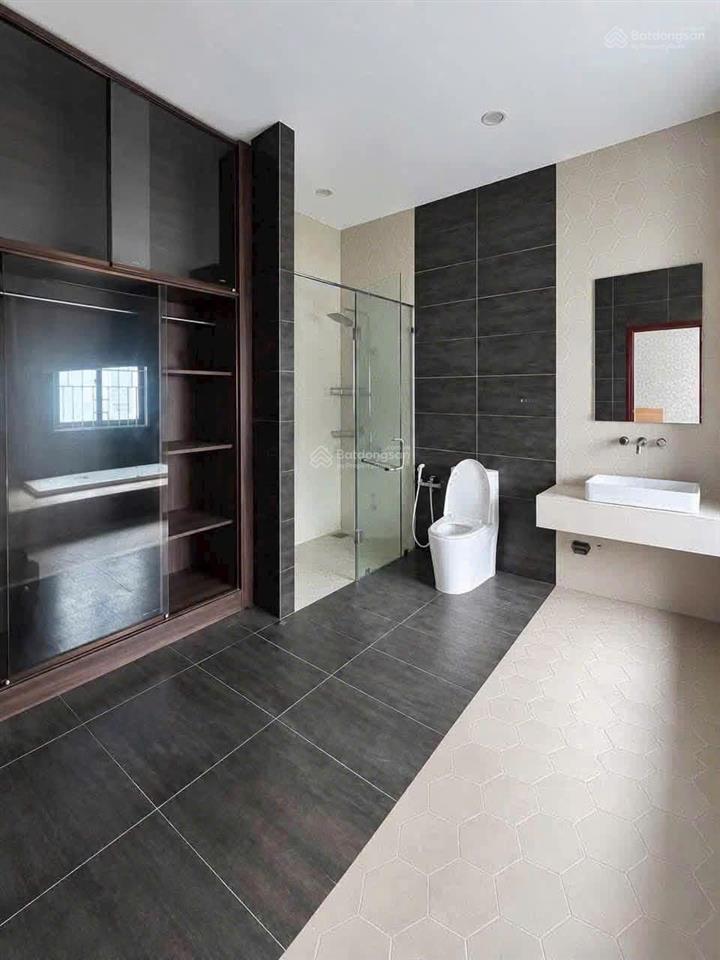 Cho thuê nhà hẻm ô tô, 333 đường lê văn sĩ, phường 1, q. tân bình, ngang 4x25 dài, 1 trệt, 1 lầu