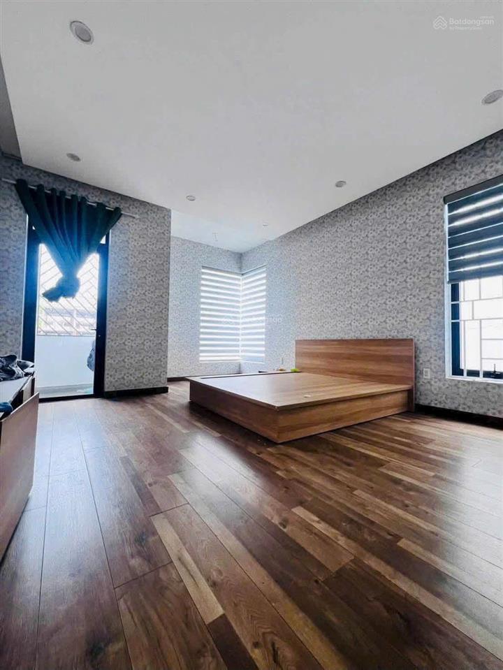 Cho thuê nhà hẻm ô tô, 333 đường lê văn sĩ, phường 1, q. tân bình, ngang 4x25 dài, 1 trệt, 1 lầu