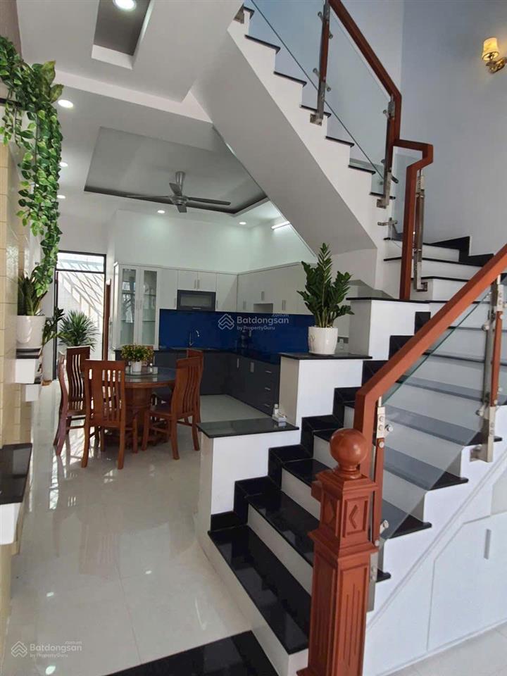 Cho thuê nhà nguyên căn đường số 10 linh xuân thủ đức  0909 428 ***